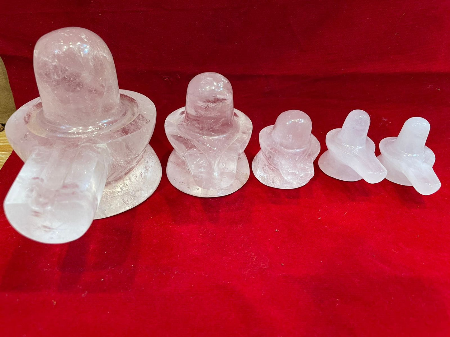 Himalayan Sphatik Shivling – Purity, Protection & Divine Shiva Energy ❄️🔱